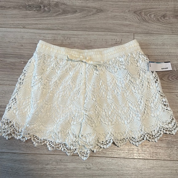 White crochet shorts - Picture 1 of 5